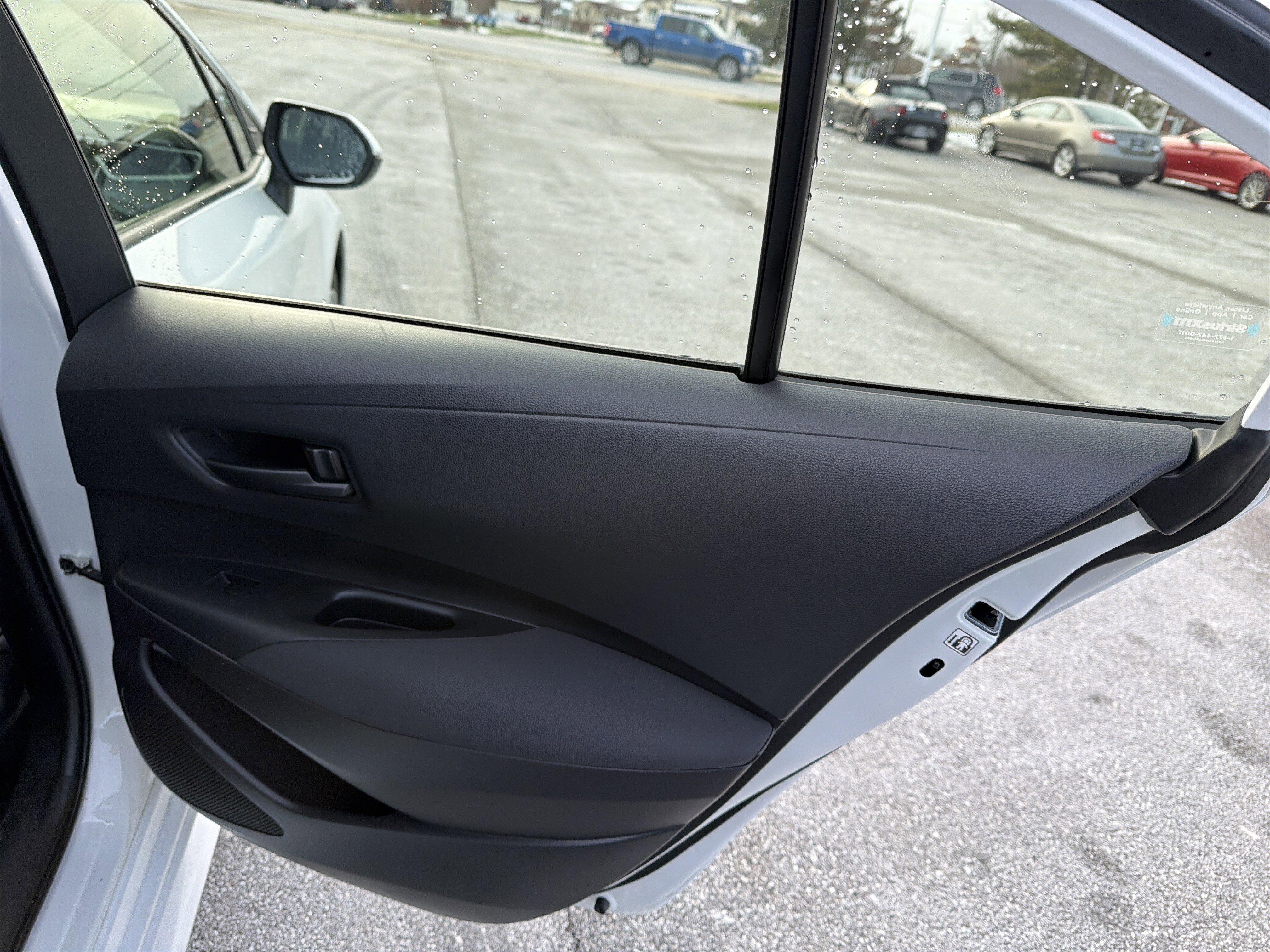 Used 2022 Toyota Corolla LE image 40