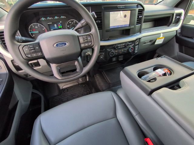 New 2025 Ford F550 4x4 Crew Cab Super Duty image 14