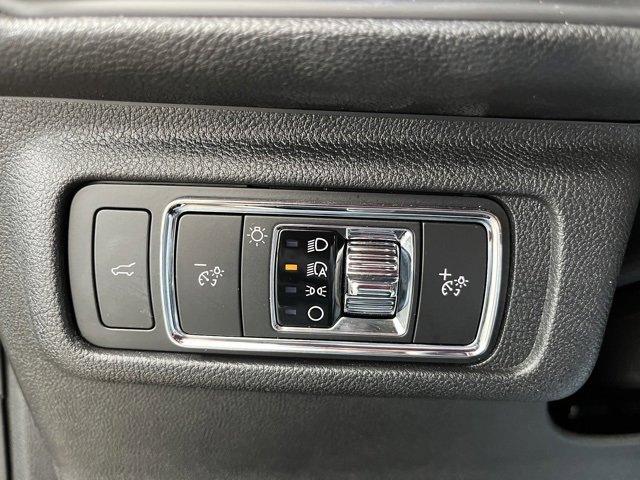 Used 2022 Lincoln Corsair AWD w/ Equipment Group 101A image 18