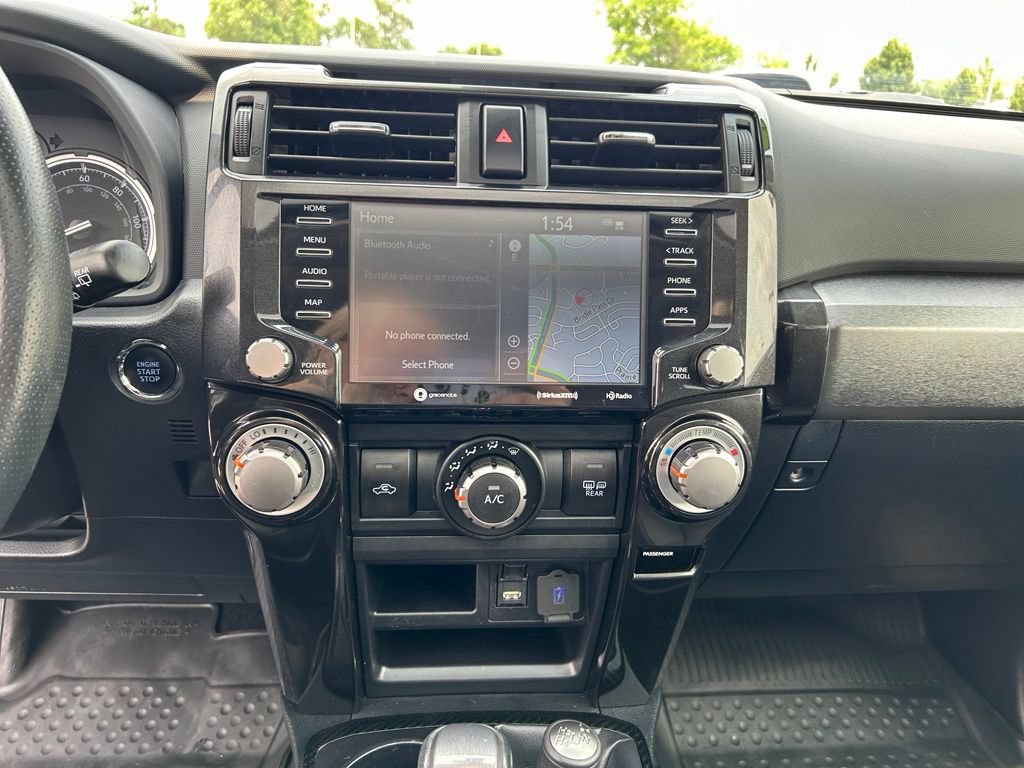 Used 2021 Toyota 4Runner Venture w/ Moonroof Package AWD/4WD image 18