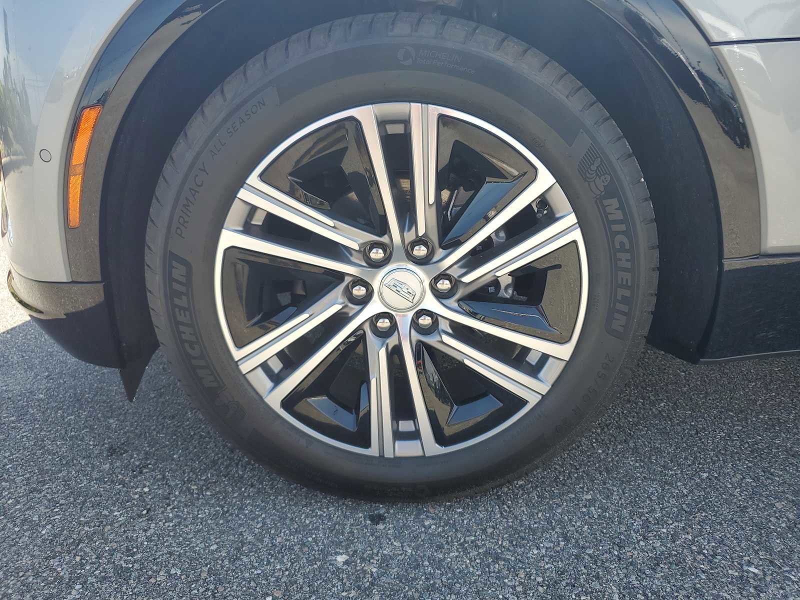 New 2025 Cadillac Lyriq Luxury image 10