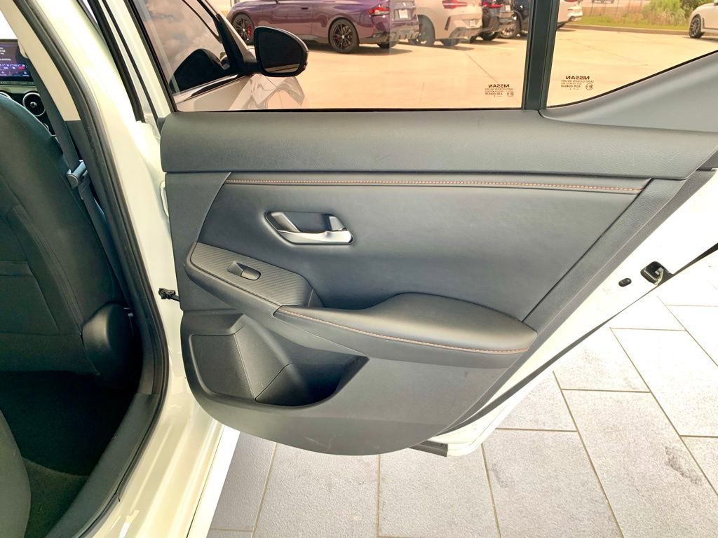 Used 2022 Nissan Sentra SR FWD image 22