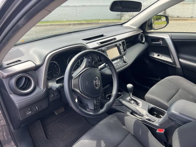 Used 2016 Toyota RAV4 XLE AWD/4WD image 8