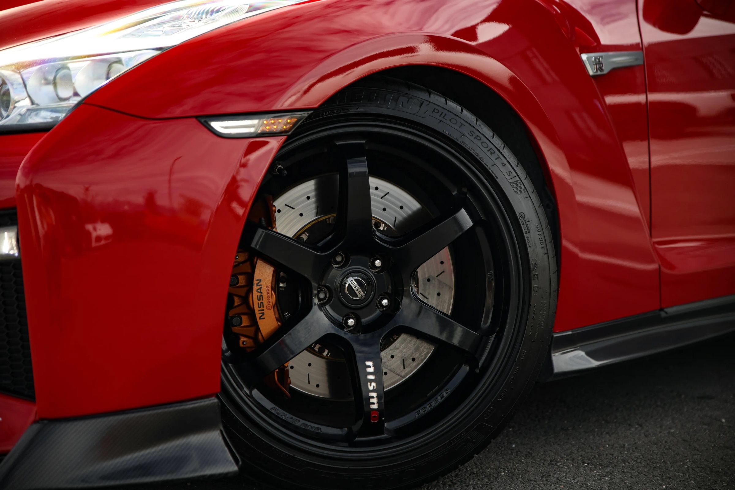 Used 2019 Nissan GT-R Track Edition AWD/4WD image 7
