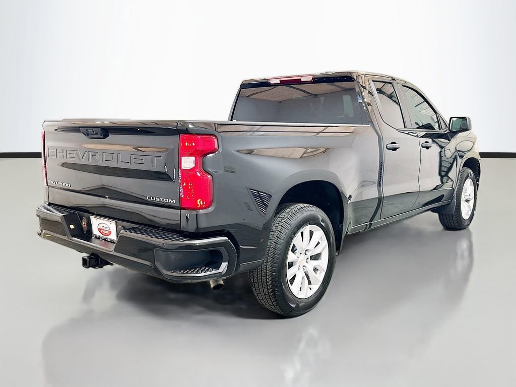 Used 2025 Chevrolet Silverado 1500 Custom RWD image 4