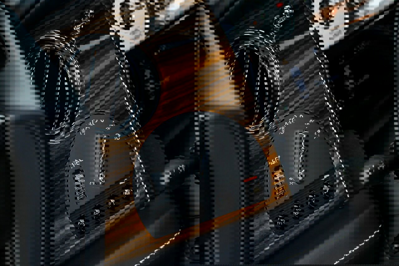 Used 2014 Rolls-Royce Wraith image 28