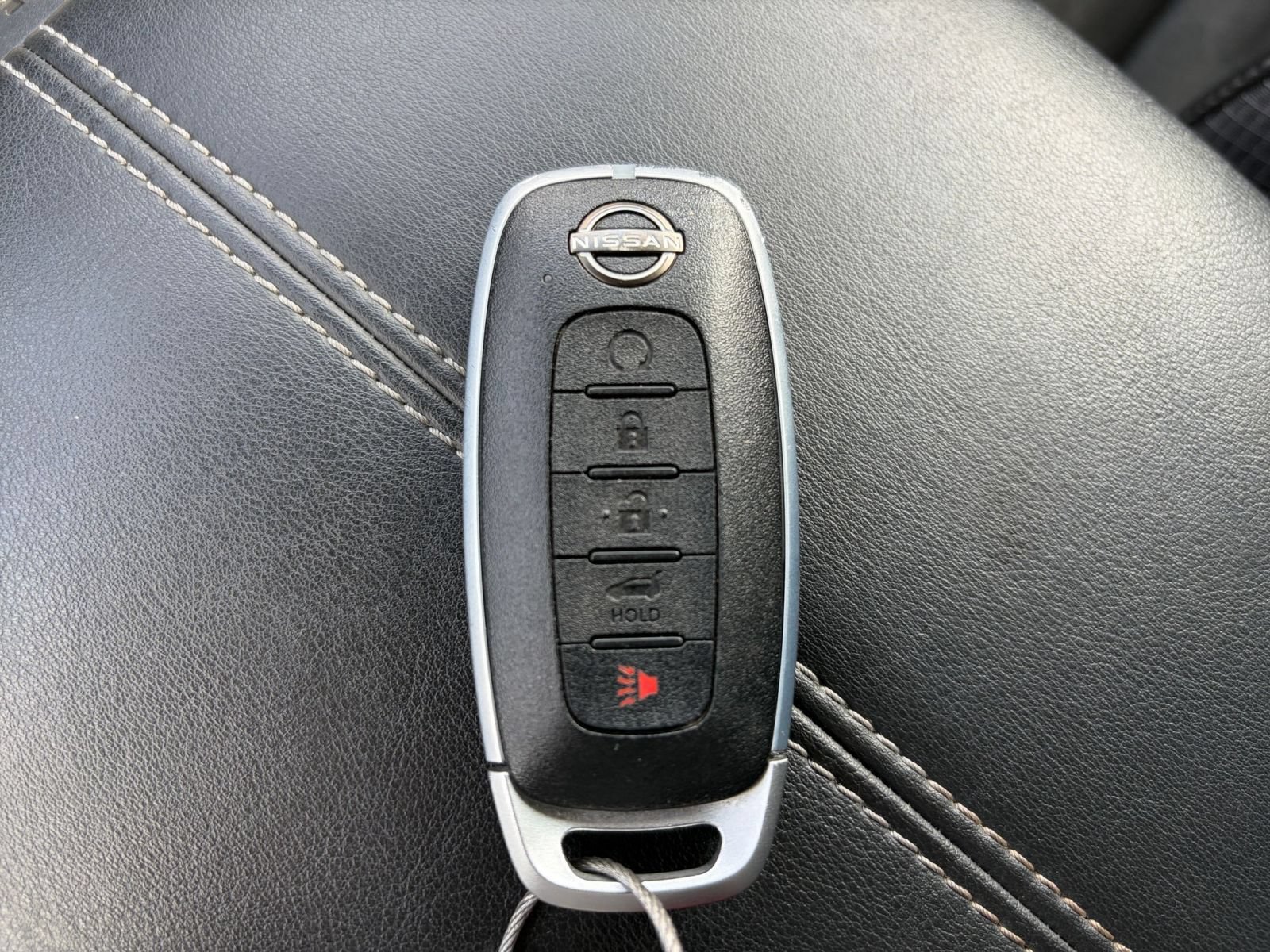 Used 2025 Nissan Pathfinder SV image 21