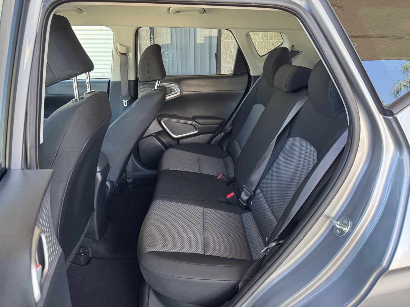 Used 2025 Kia Soul LX w/ LX Technology Package FWD image 22