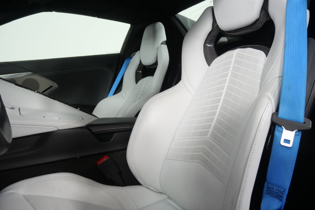 Used 2024 Chevrolet Corvette Stingray Preferred Conv w/ Z51 Performance Package RWD image 16