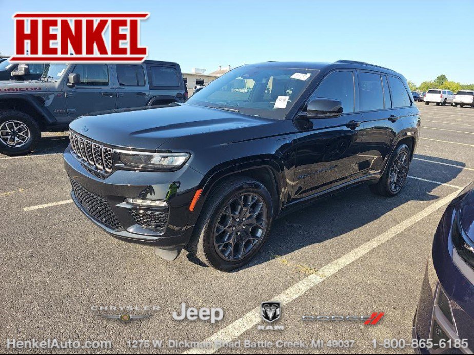 Used 2023 Jeep Grand Cherokee Summit w/ High Altitude Package AWD/4WD image 1