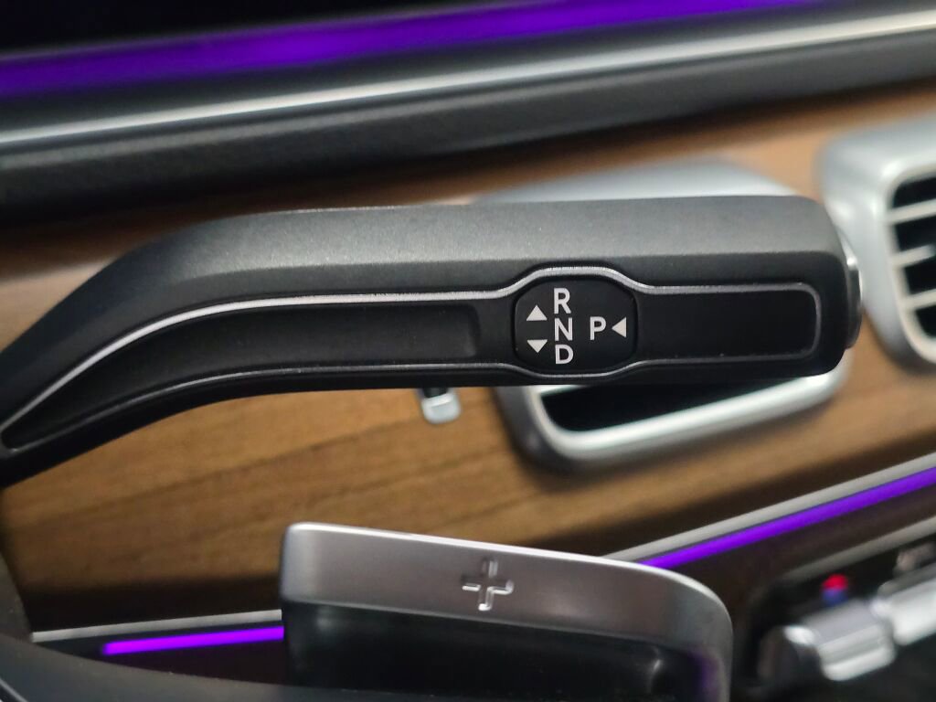 Used 2024 Mercedes-Benz GLE 350 GLE 350 w/ 3rd Row Seat Package image 16