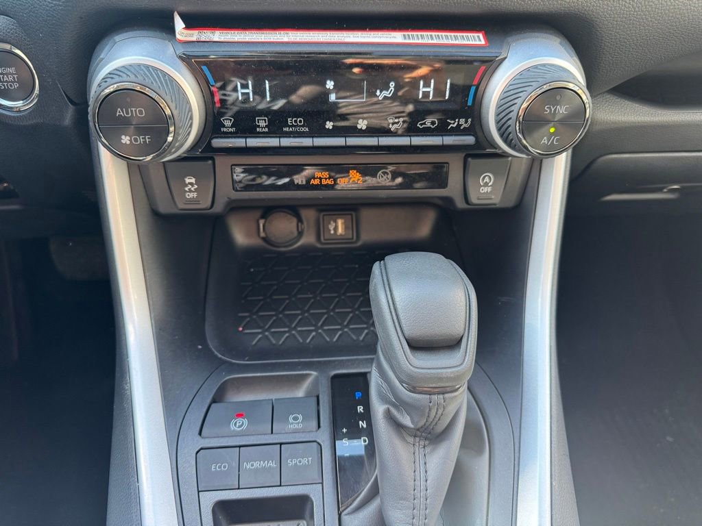 Used 2025 Toyota RAV4 XLE image 13