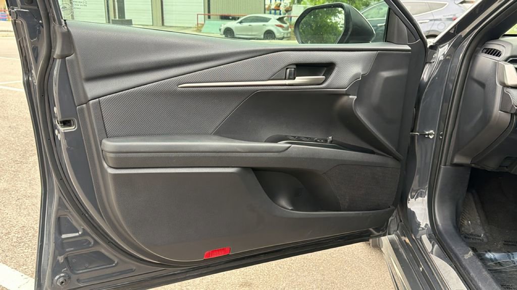 Certified 2025 Toyota Camry SE w/ Convenience Package image 13