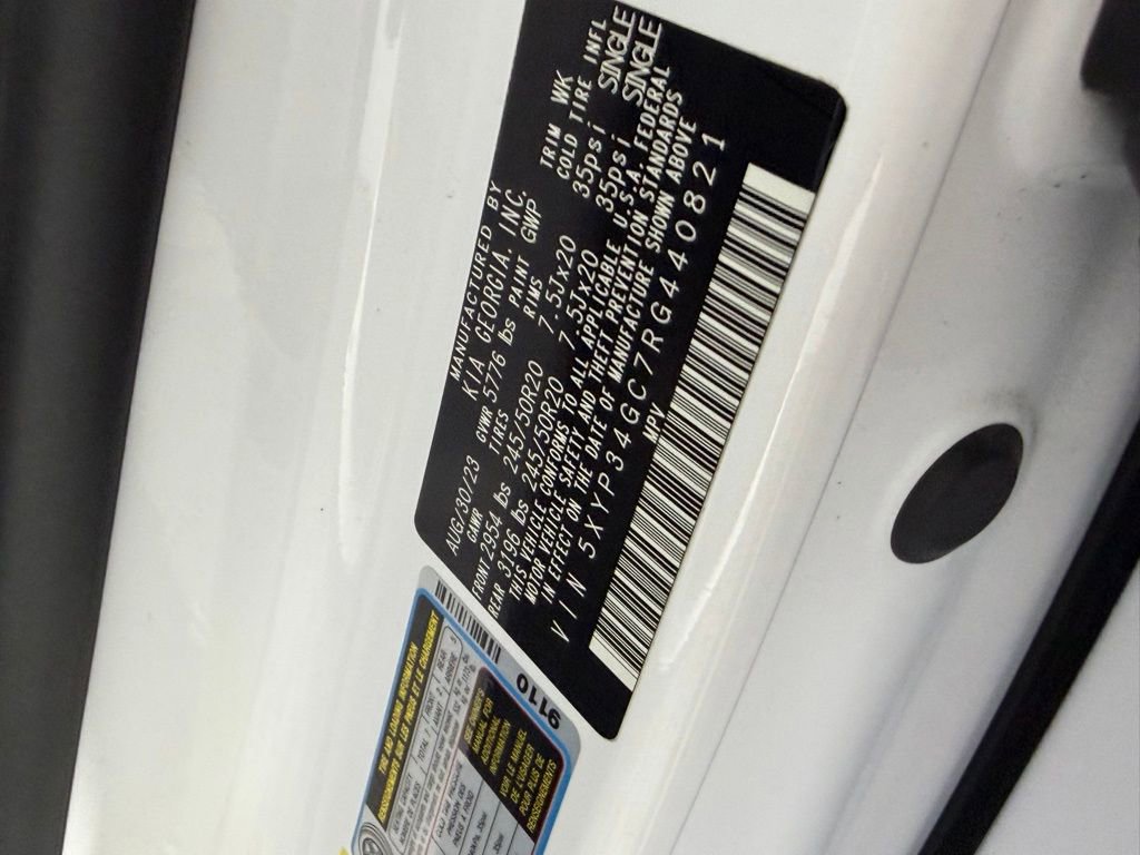 Used 2024 Kia Telluride EX w/ EX Captain's Chair Package FWD image 35