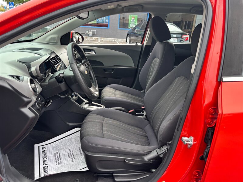 Used 2013 Chevrolet Sonic LT FWD image 10