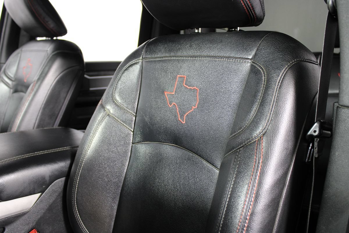 Used 2019 RAM 2500 Big Horn w/ Black Appearance Package RWD image 9