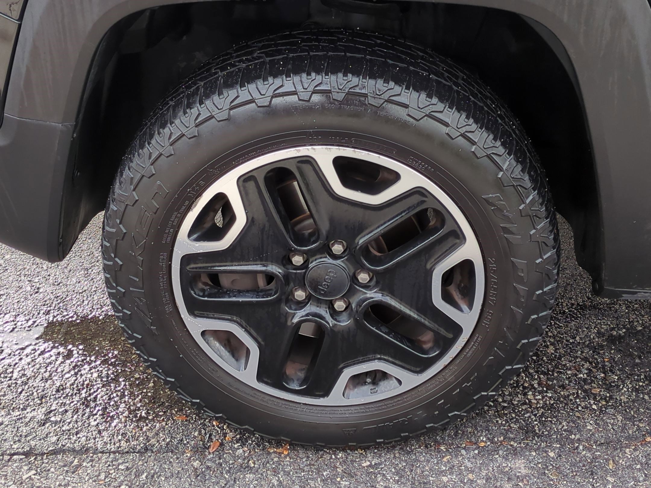 Used 2017 Jeep Renegade Trailhawk image 13