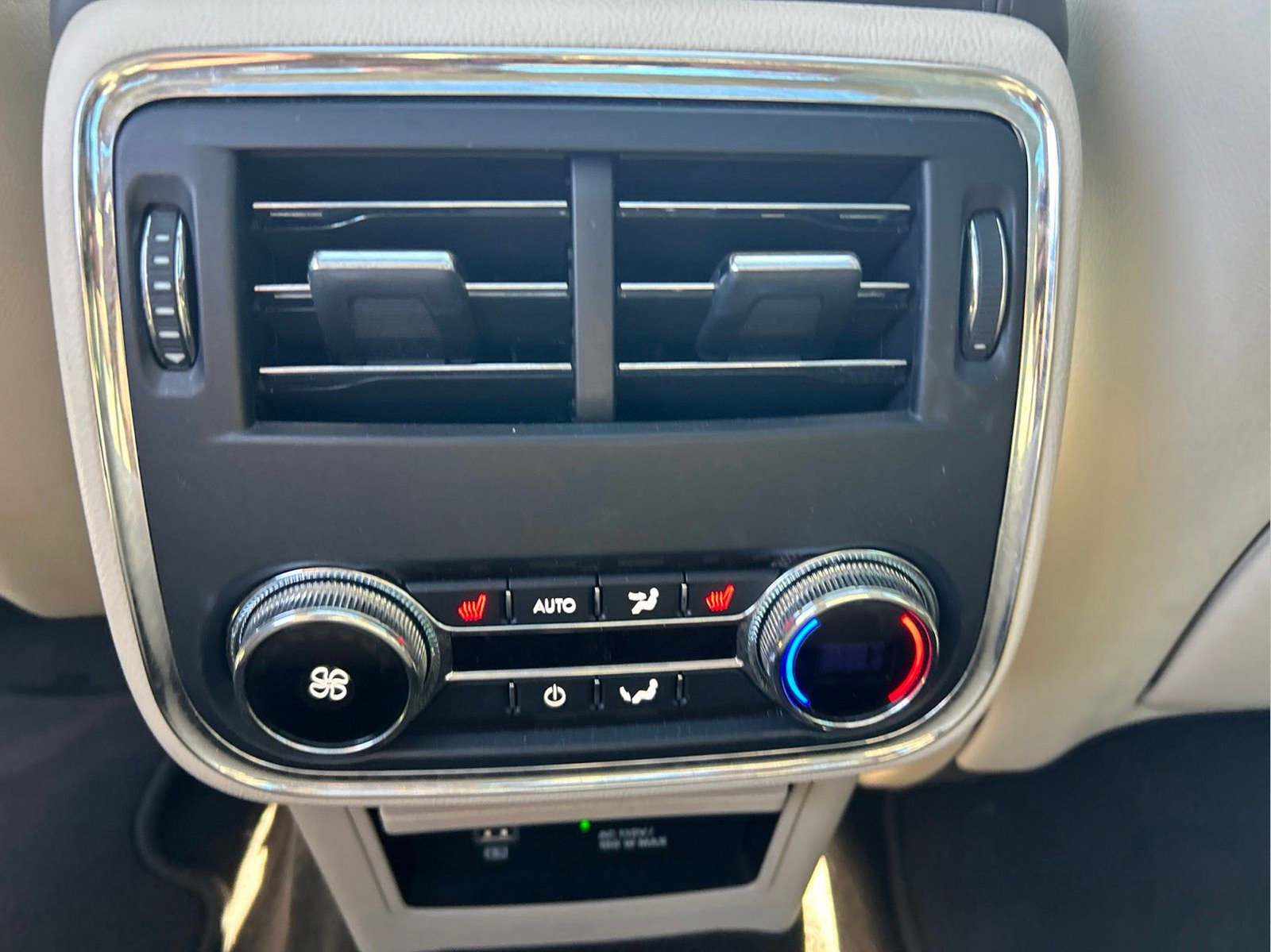 Used 2019 Lincoln Continental Reserve FWD image 24