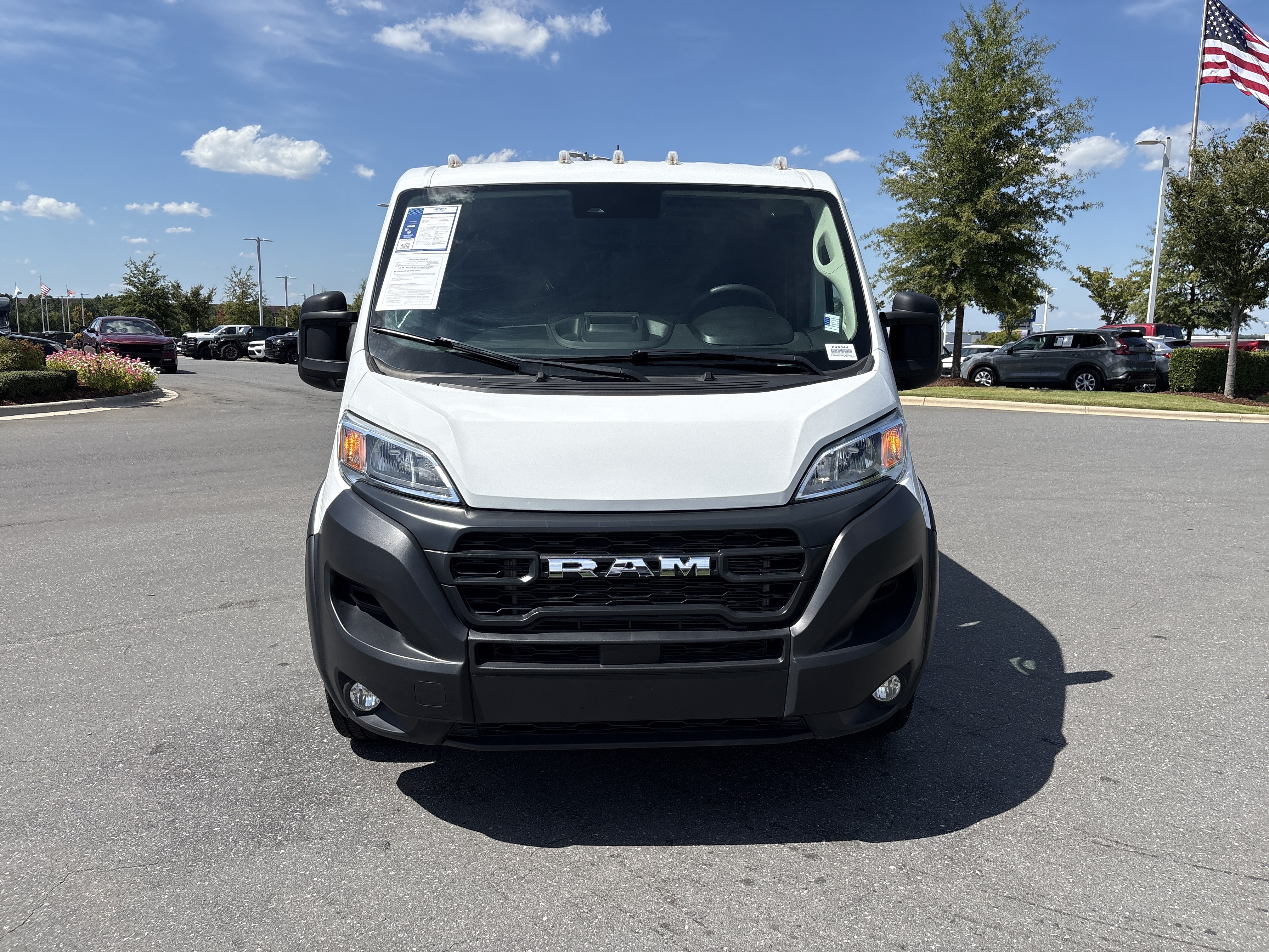 Used 2025 RAM ProMaster 2500 w/ Convenience Group FWD image 3