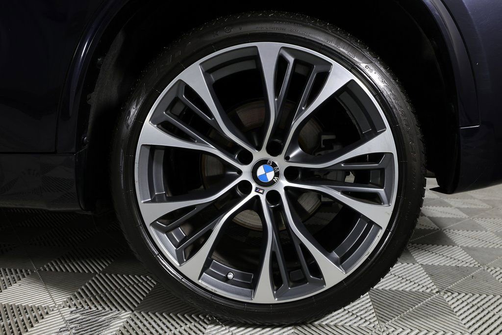 Used 2018 BMW X5 xDrive50i w/ M Sport Package image 44