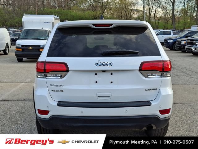 Used 2022 Jeep Grand Cherokee Laredo X AWD/4WD image 6