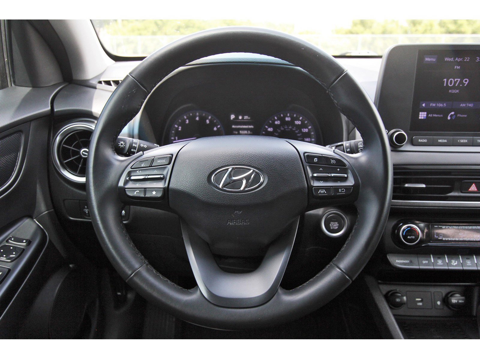 Certified 2022 Hyundai Kona SEL w/ Convenience Package FWD image 16