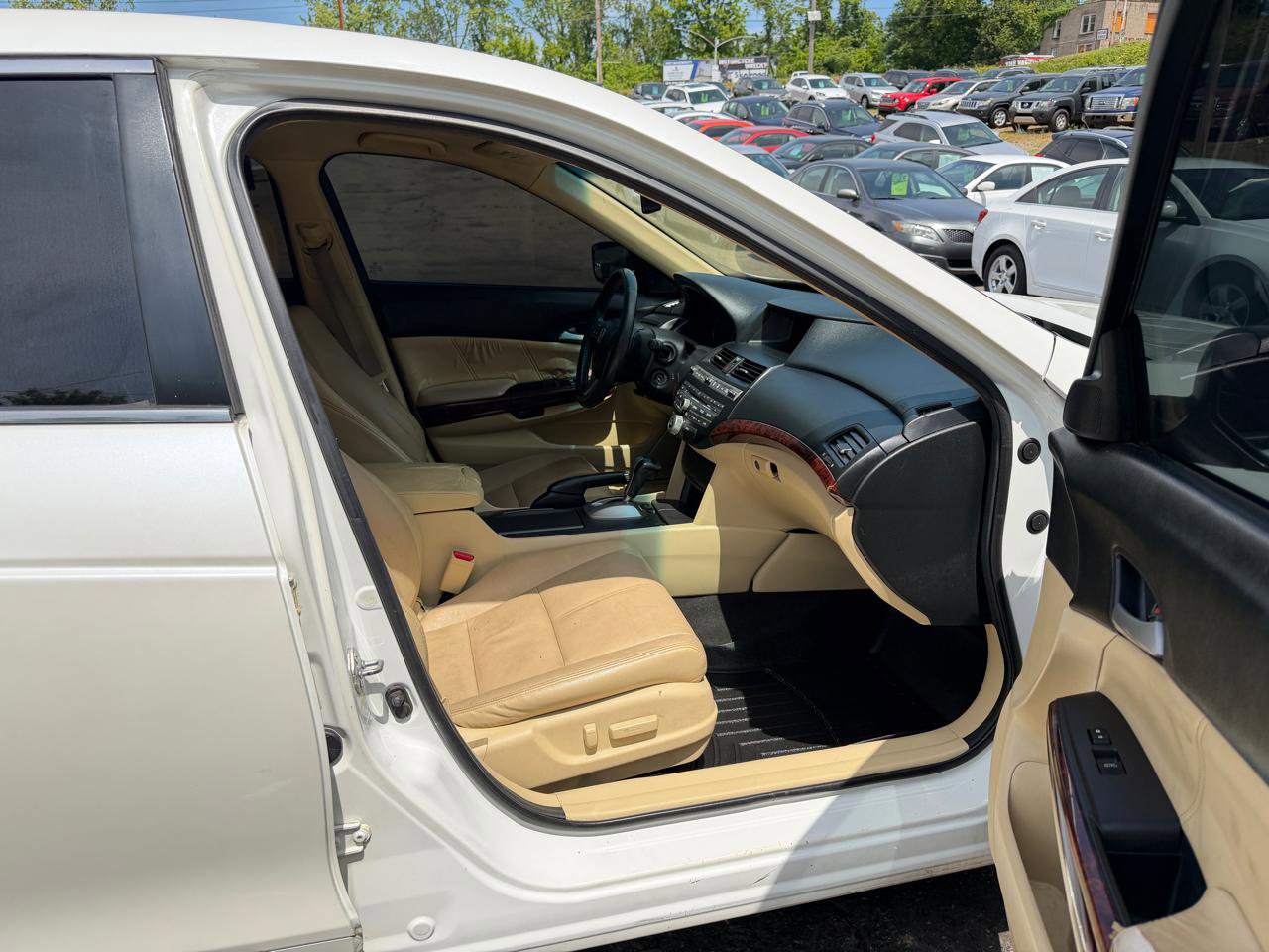 Used 2012 Honda Crosstour EX-L image 18