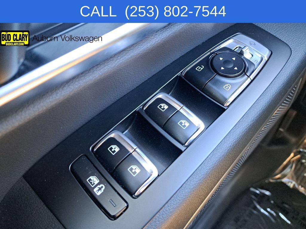Used 2025 Kia Telluride AWD image 12