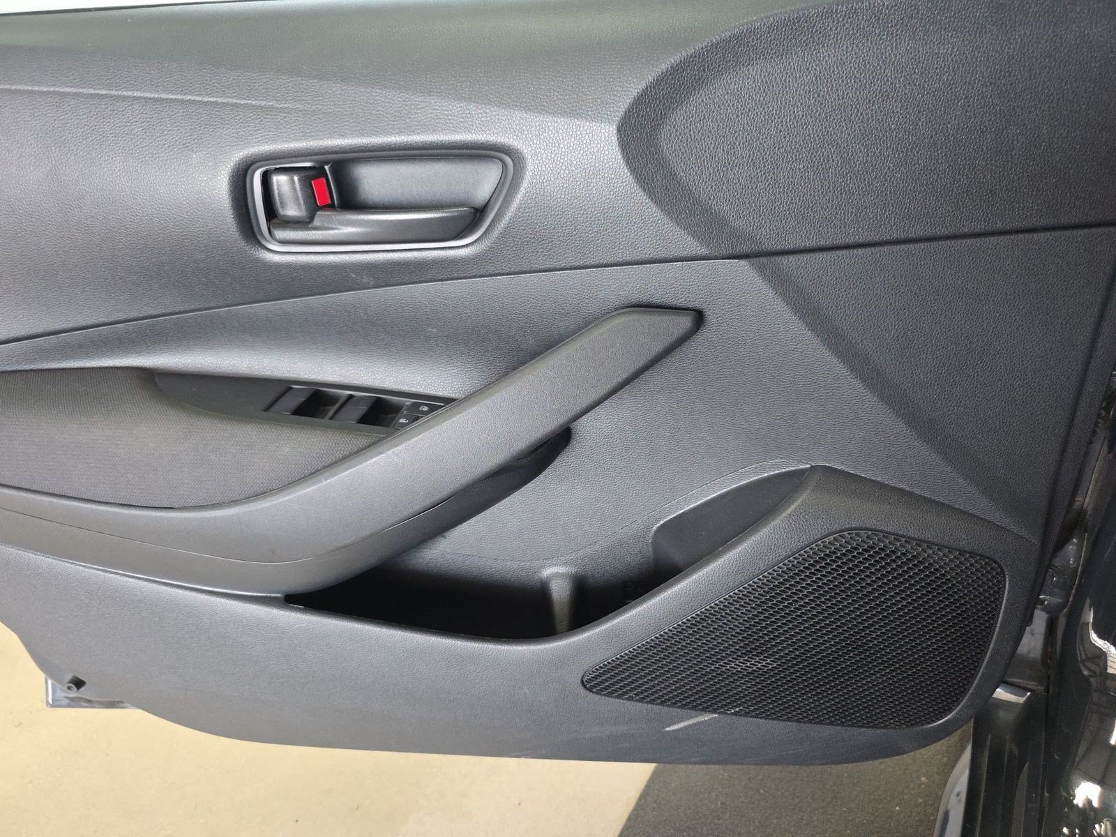 Used 2024 Toyota Corolla LE FWD image 13
