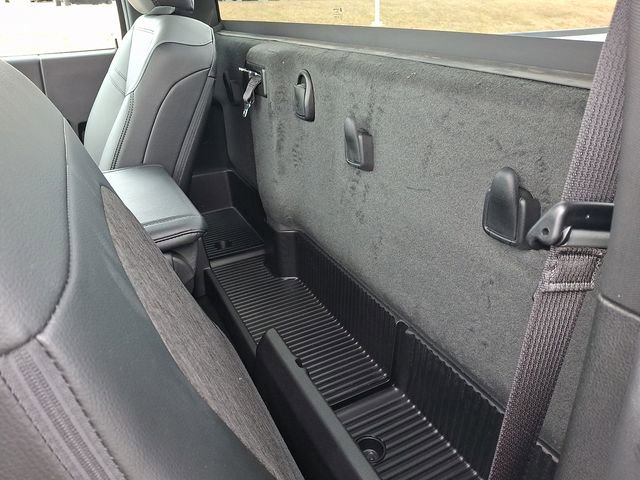 Used 2024 RAM 2500 Tradesman w/ Chrome Appearance Group image 10