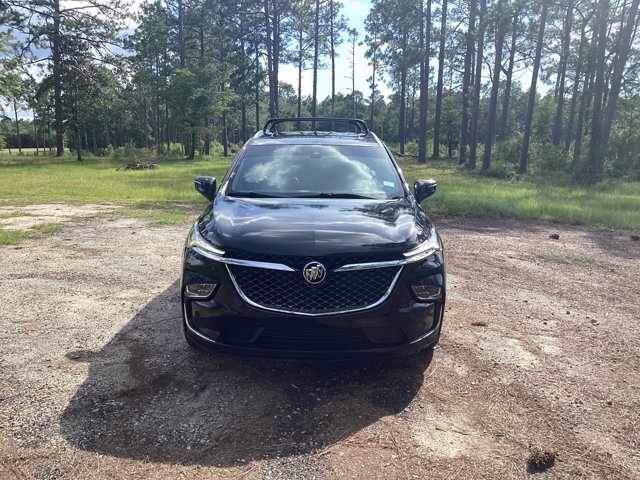 Used 2022 Buick Enclave Avenir w/ Avenir Technology Package image 2