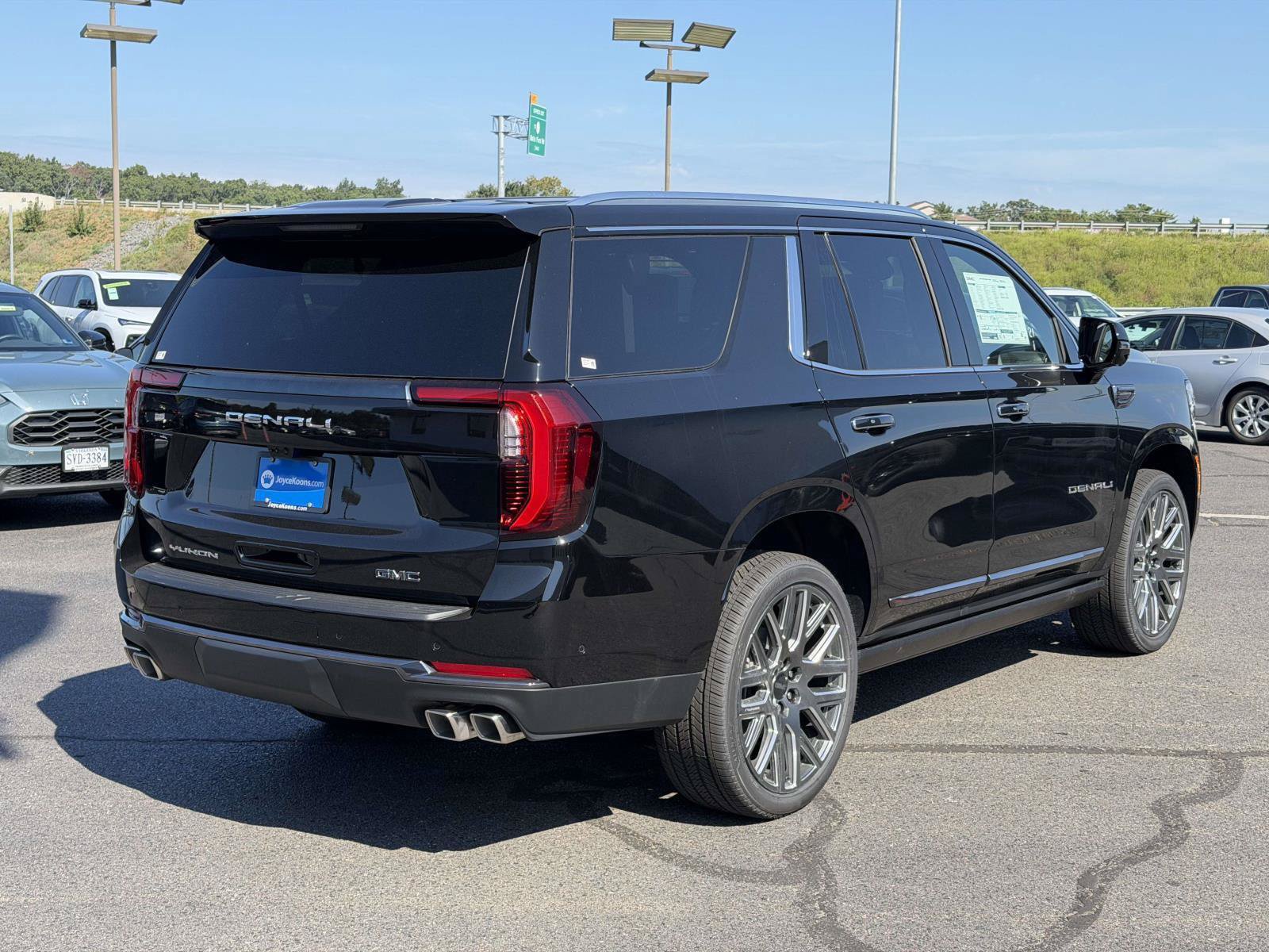 New 2026 GMC Yukon Denali Ultimate AWD/4WD image 2