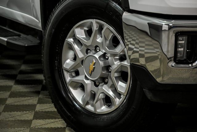 Certified 2024 Chevrolet Silverado 3500 LT w/ Convenience Package image 3