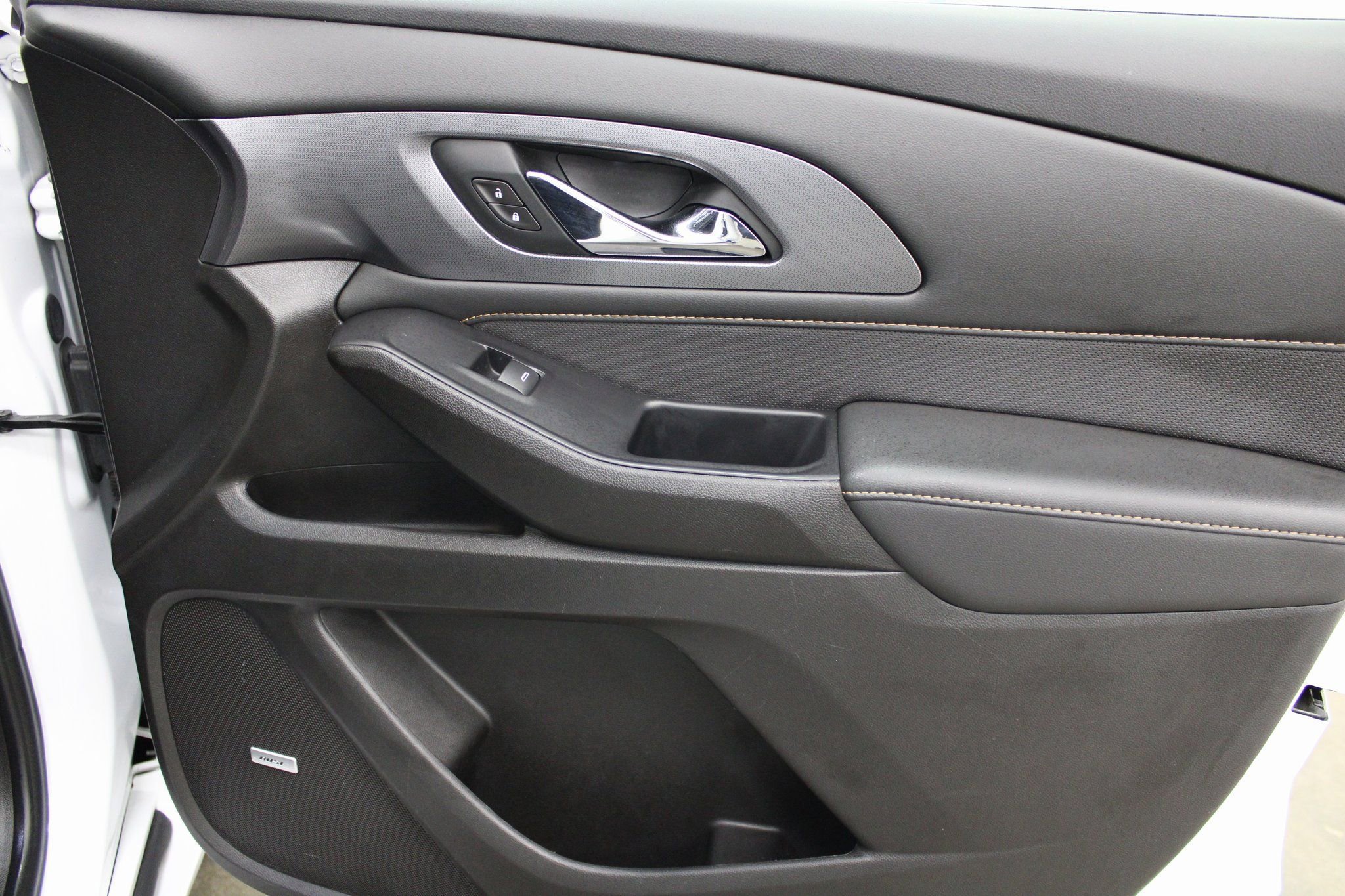 Used 2020 Chevrolet Traverse Premier w/ LPO, Blackout Package image 33