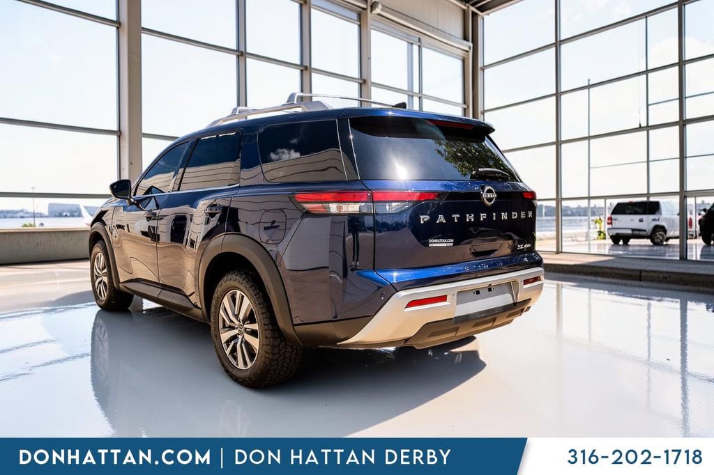 Used 2023 Nissan Pathfinder SL AWD/4WD image 28