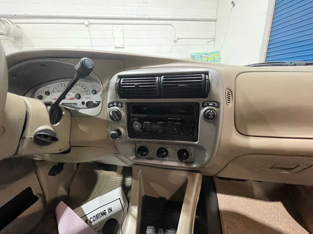 Used 2004 Ford Explorer Sport Trac XLT AWD/4WD image 14
