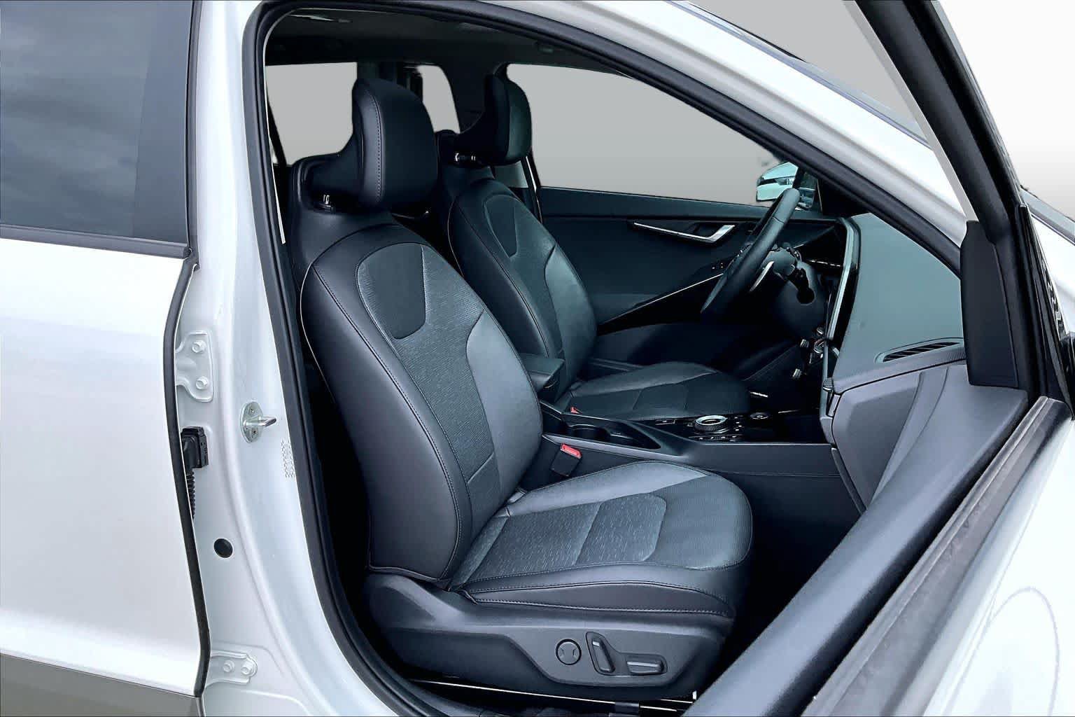 Used 2023 Kia Niro Wave FWD image 8
