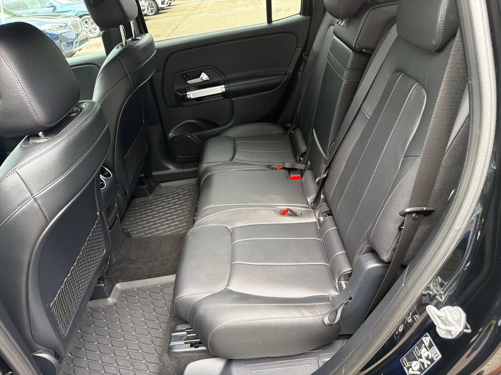 Used 2021 Mercedes-Benz GLB 250 4MATIC w/ Premium Package image 20