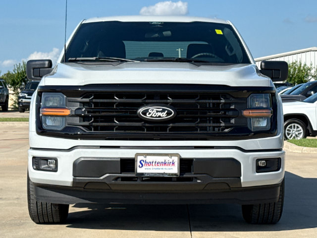 Used 2026 Ford F150 XLT w/ XLT Black Appearance Package RWD image 2