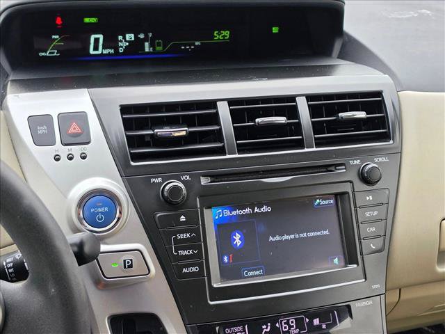 Used 2014 Toyota Prius V Two FWD image 19