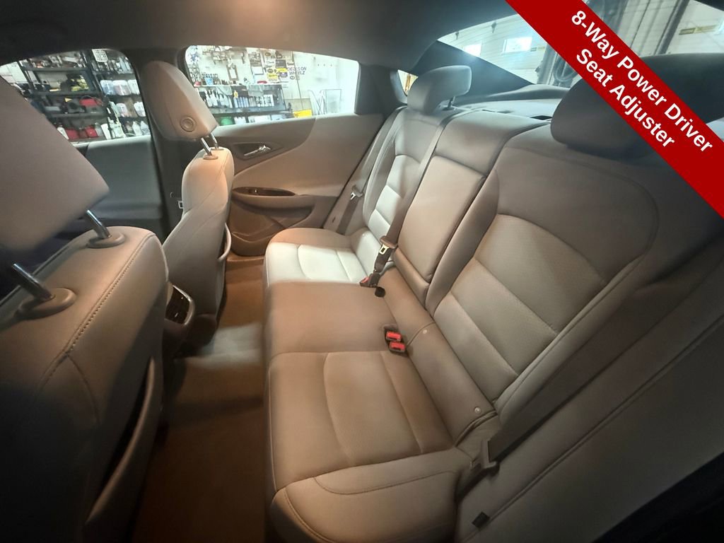 Used 2021 Chevrolet Malibu LT image 32