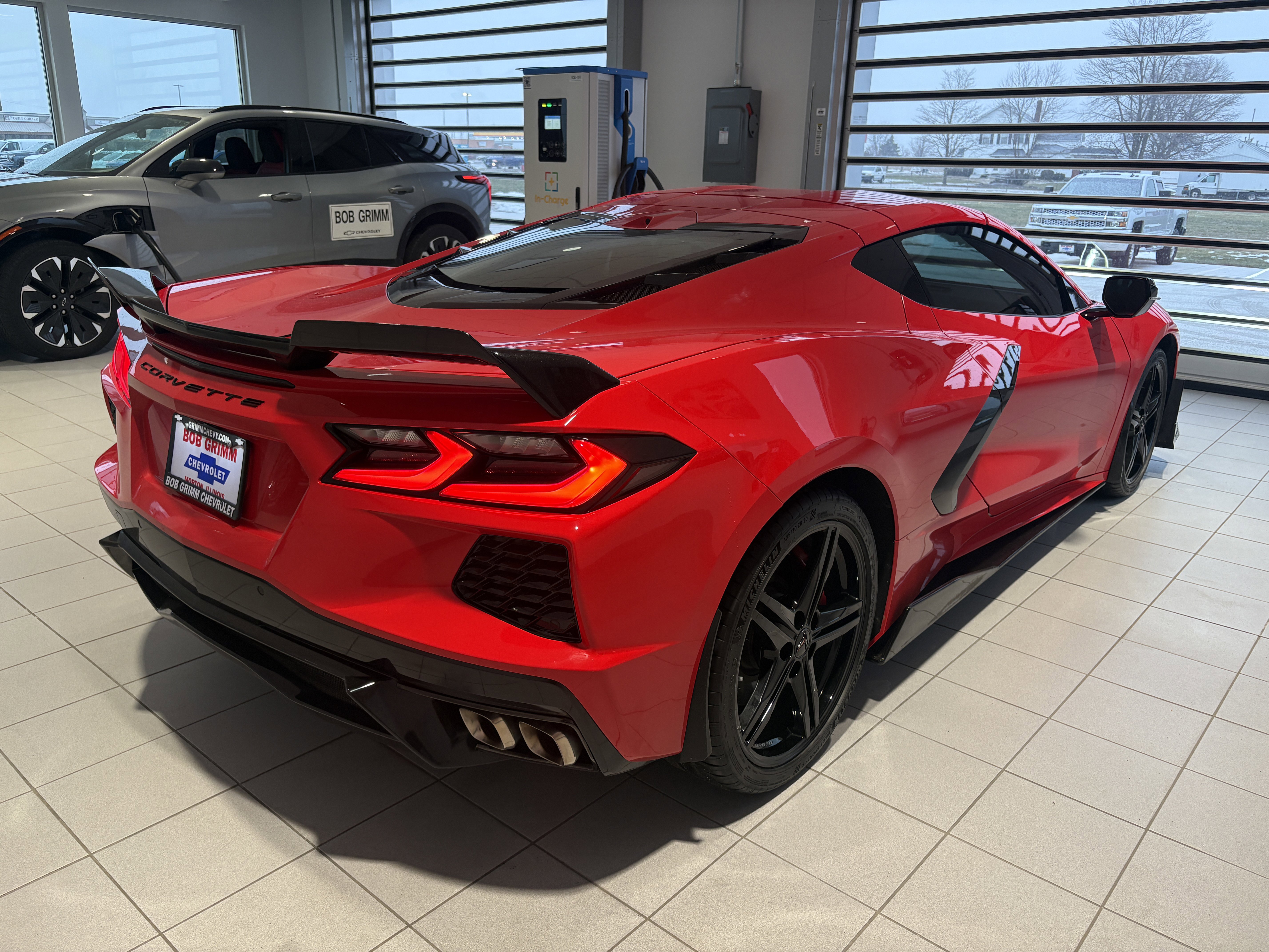 Used 2024 Chevrolet Corvette Stingray Preferred Cpe w/ Z51 Performance Package image 4