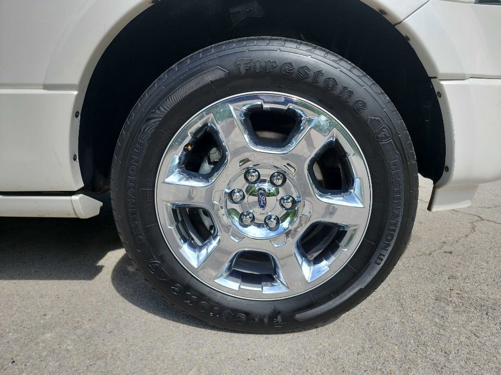 Used 2013 Ford Expedition Limited image 14