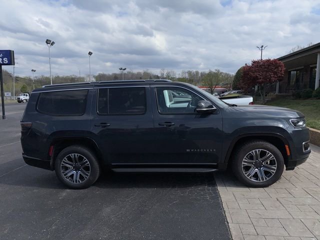 Used 2024 Jeep Wagoneer Series II w/ Flexible Seating Group image 3