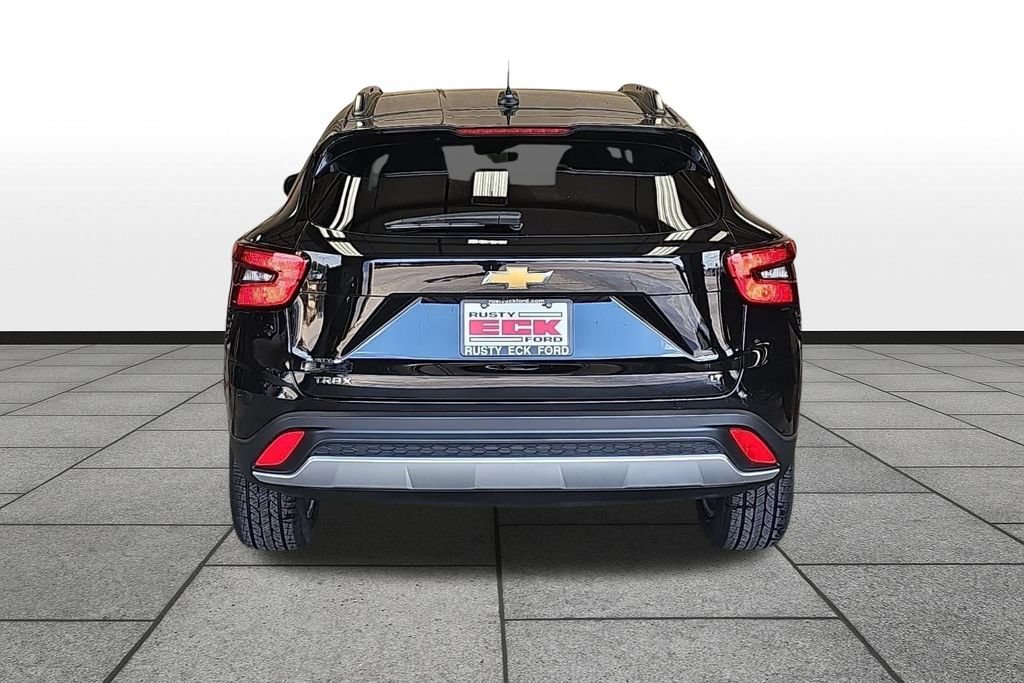 Used 2025 Chevrolet Trax LT w/ LT Convenience Package FWD image 5