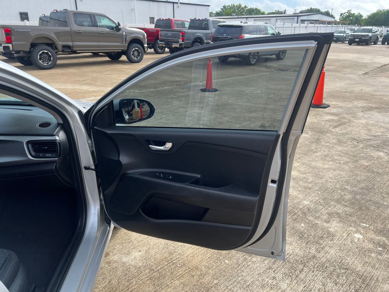 Used 2022 Kia Rio S FWD image 17