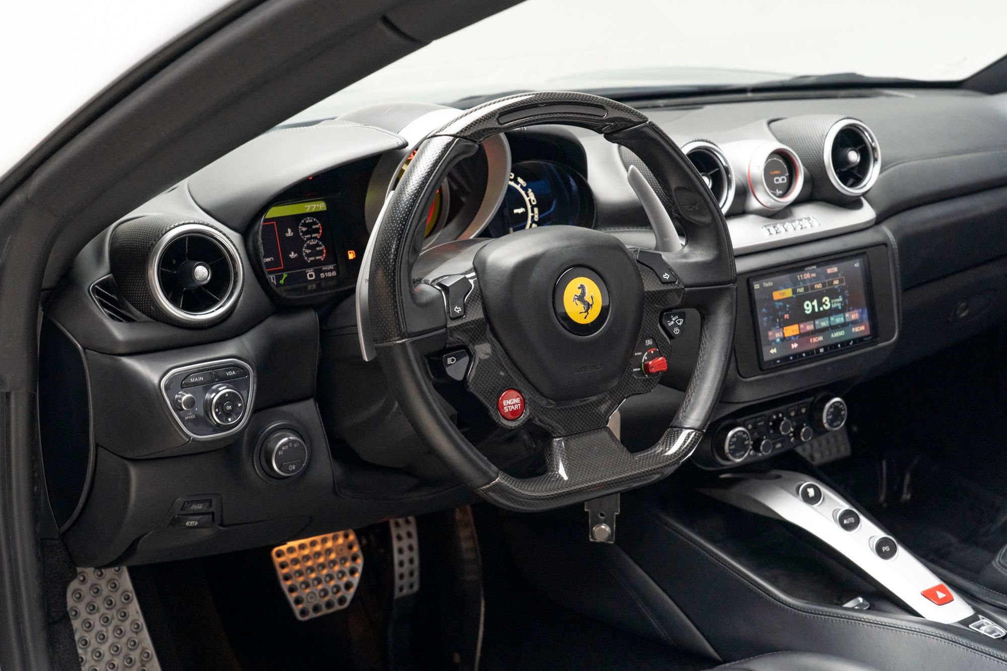 Used 2016 Ferrari California T RWD image 23