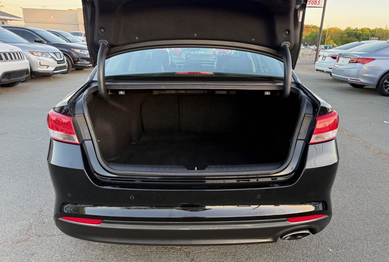 Used 2016 Kia Optima EX w/ Premium Package image 11