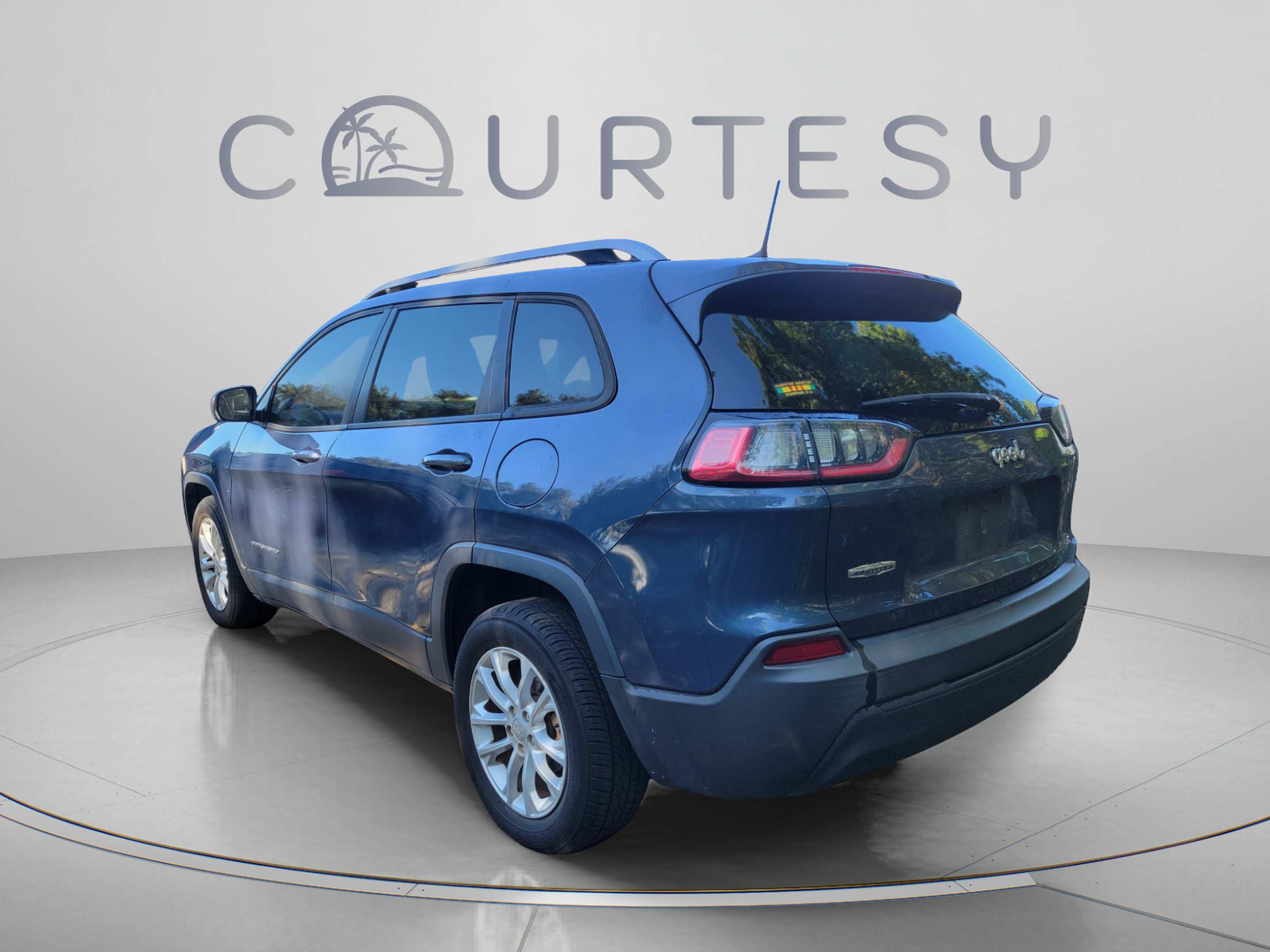 Certified 2021 Jeep Cherokee Latitude FWD image 2