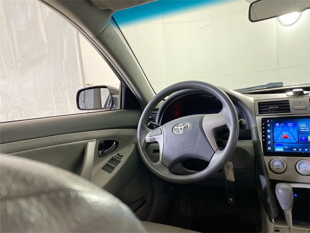 Used 2011 Toyota Camry LE image 15